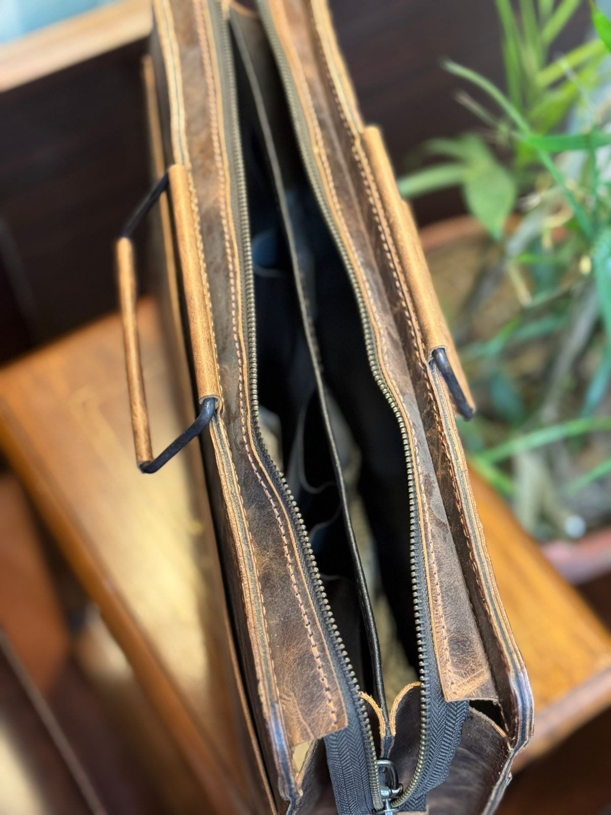 100% PURE COW LEATHER MEN'S LAPTOP BAG🔥